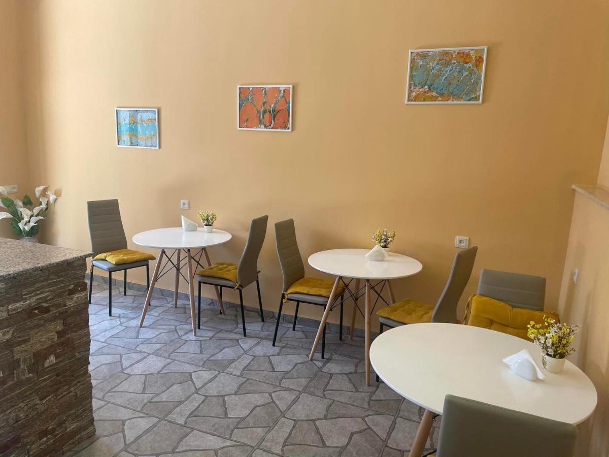 Hotel Nabadi Tbilisi Buitenkant foto
