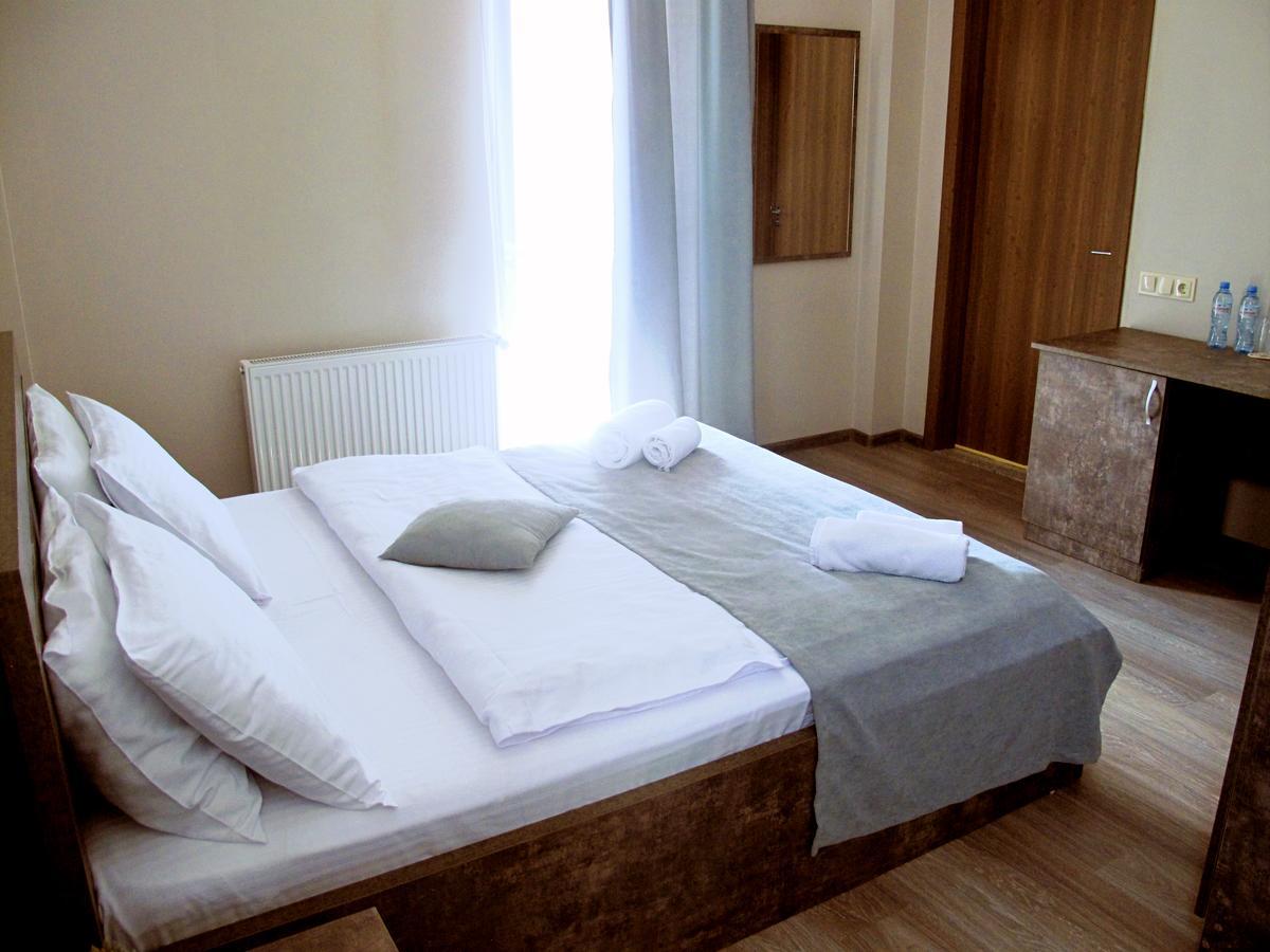 Hotel Nabadi Tbilisi Buitenkant foto