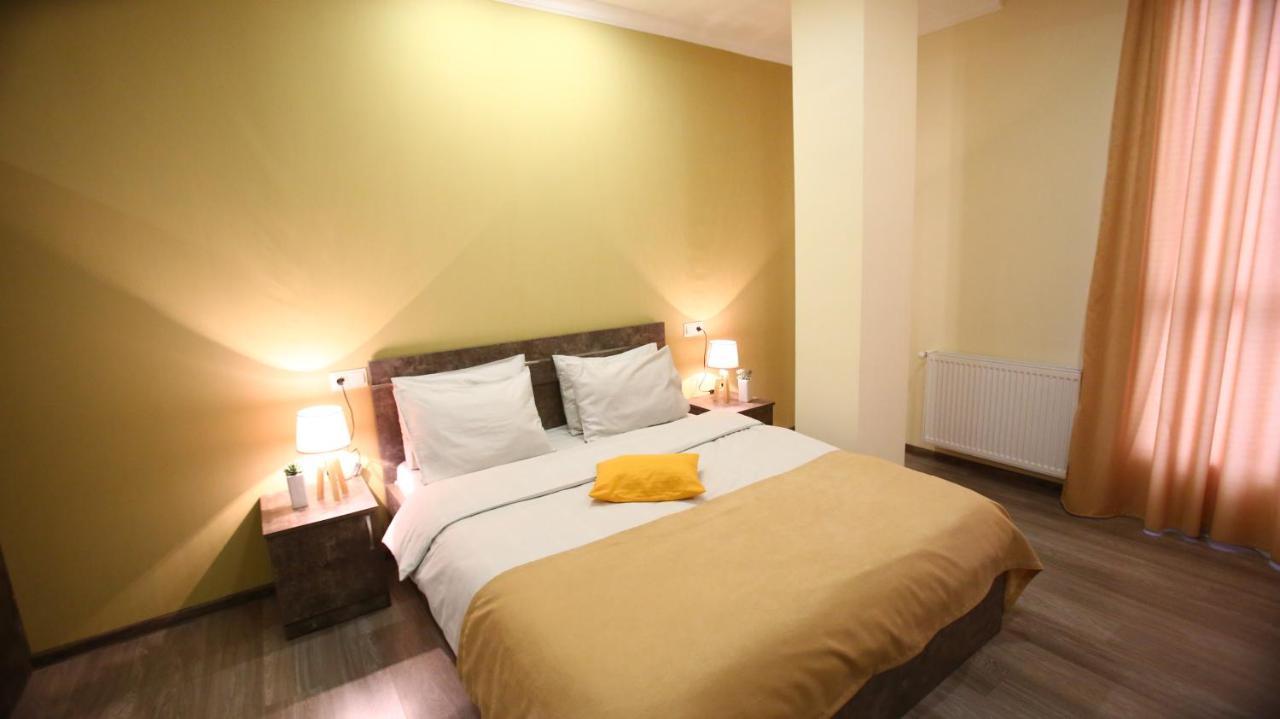 Hotel Nabadi Tbilisi Buitenkant foto