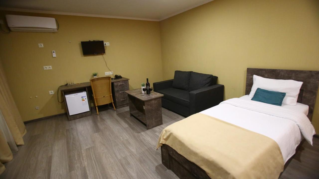 Hotel Nabadi Tbilisi Buitenkant foto