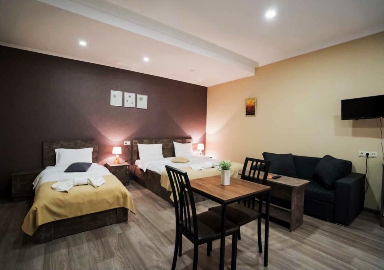Hotel Nabadi Tbilisi Buitenkant foto