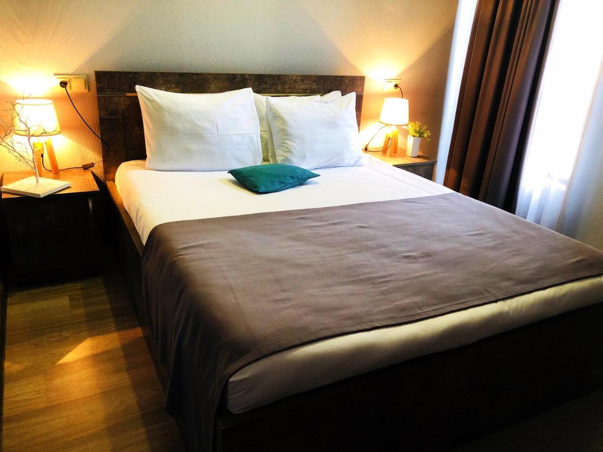 Hotel Nabadi Tbilisi Buitenkant foto